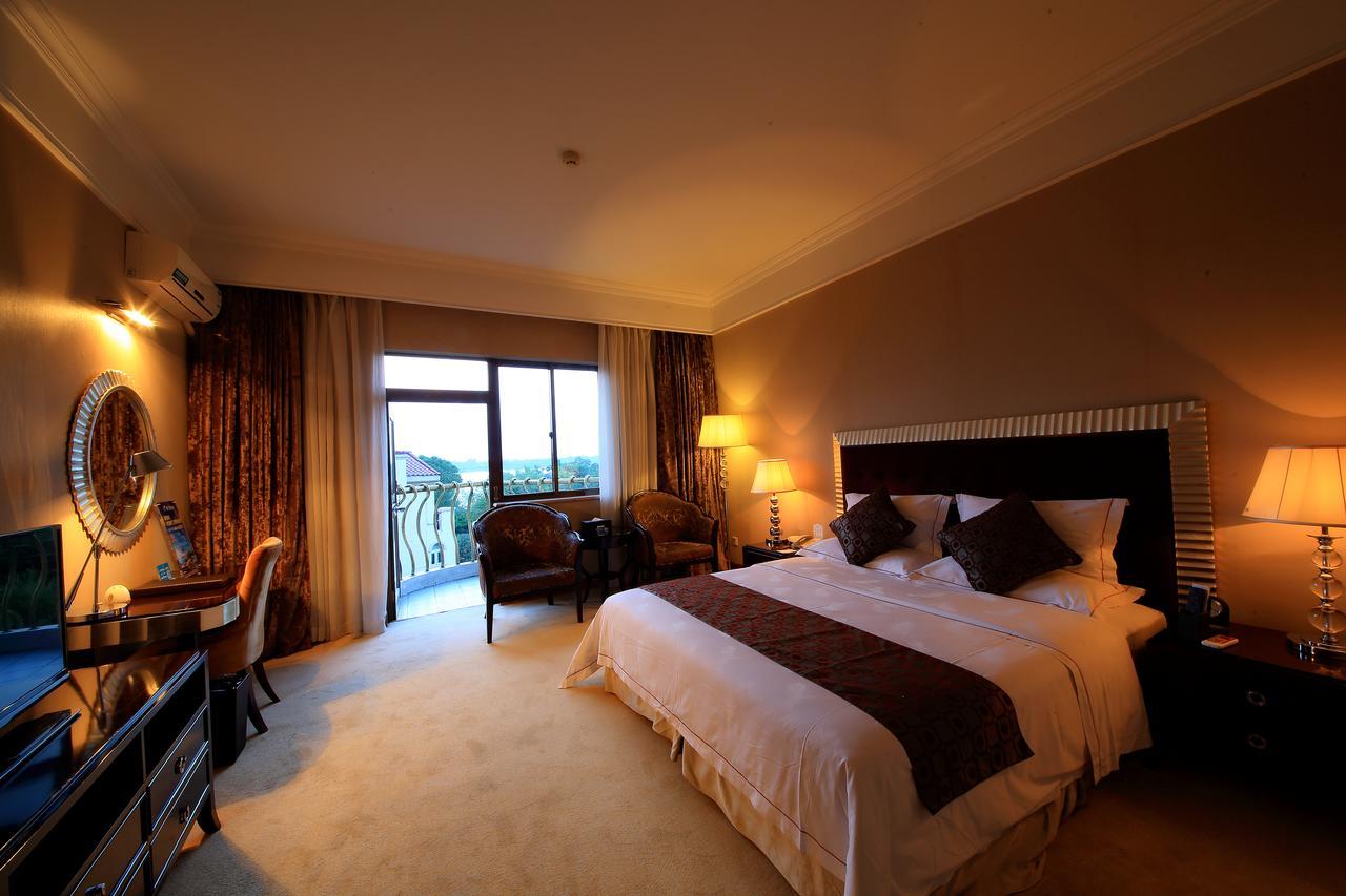 Country Garden Phoenix Hotel Jingmen エクステリア 写真