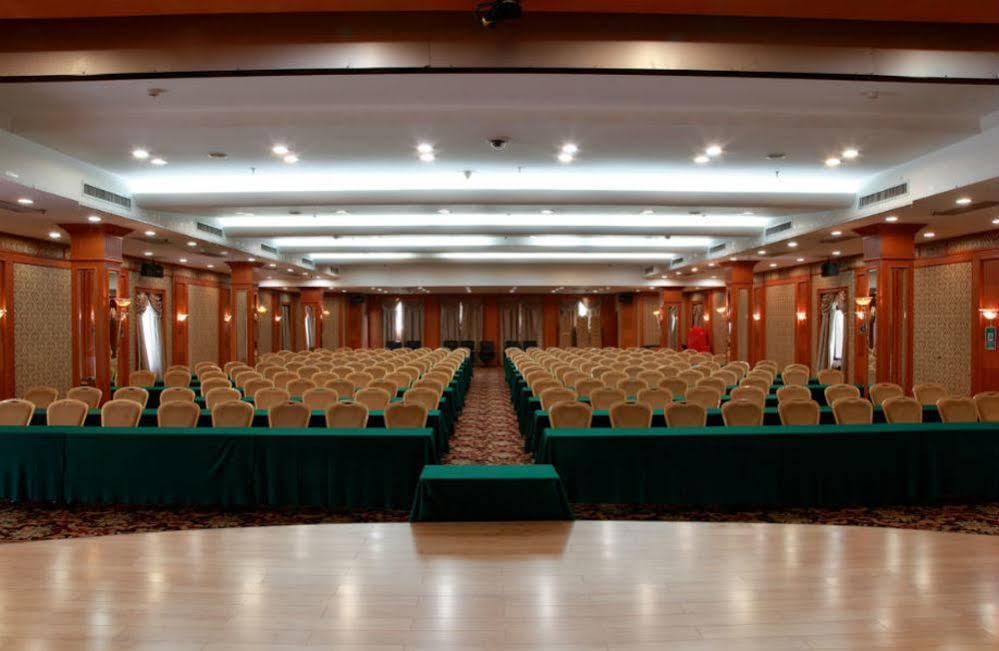 Country Garden Phoenix Hotel Jingmen エクステリア 写真